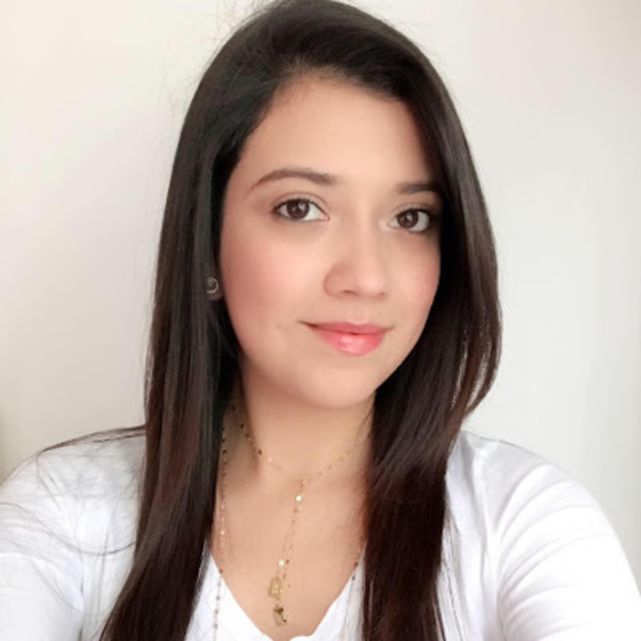 Meet your Posher, Stefanie - Picture 1 of 1